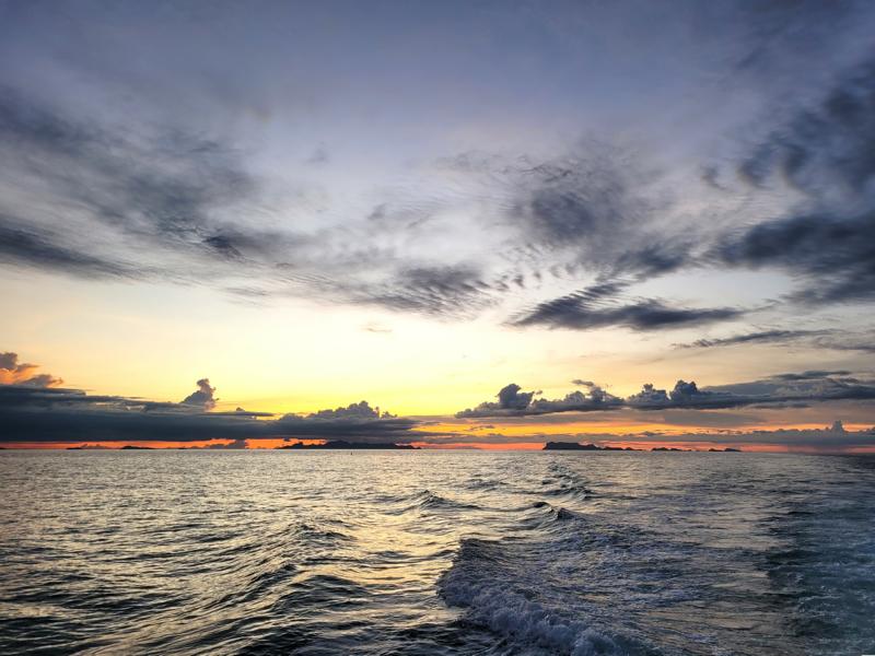 Sonnenuntergang bei der Tagestour im Ang Thong Nationalpark