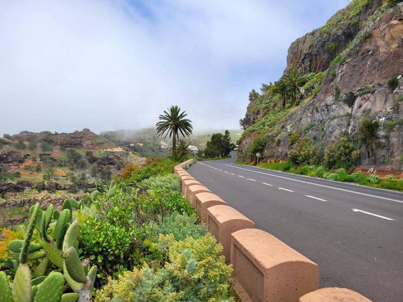 Auto fahren auf La Gomera: Kurvig & schön