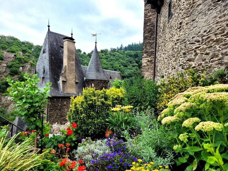 Vom Burghof der Burg Eltz